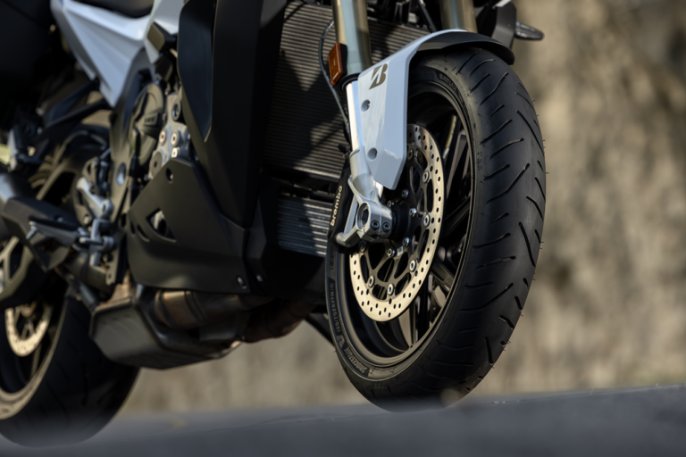 BRIDGESTONE - Tire - T33 - Front - 110/80R19 - 59V