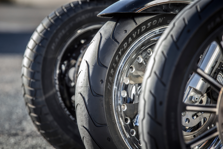 MICHELIN - Tire - Scorcher Sport - Front - 120/70ZR17 - (58W)