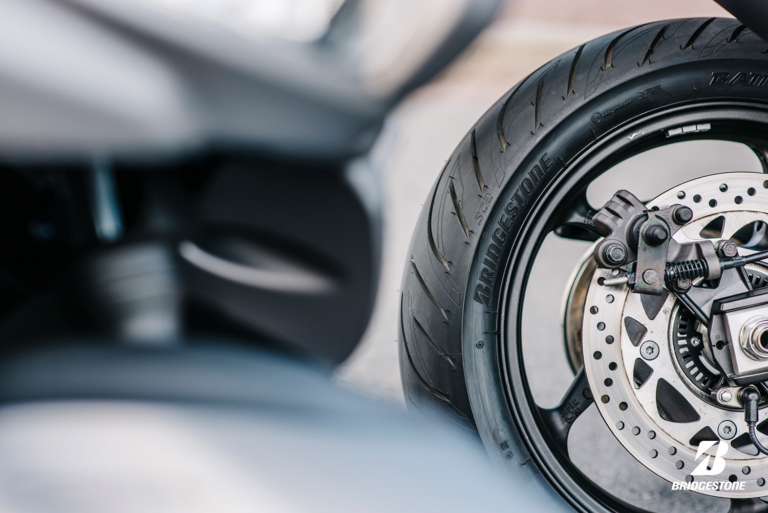 BRIDGESTONE - Tire - Battlax SC2 - Rear - 160/60-15 - 67H