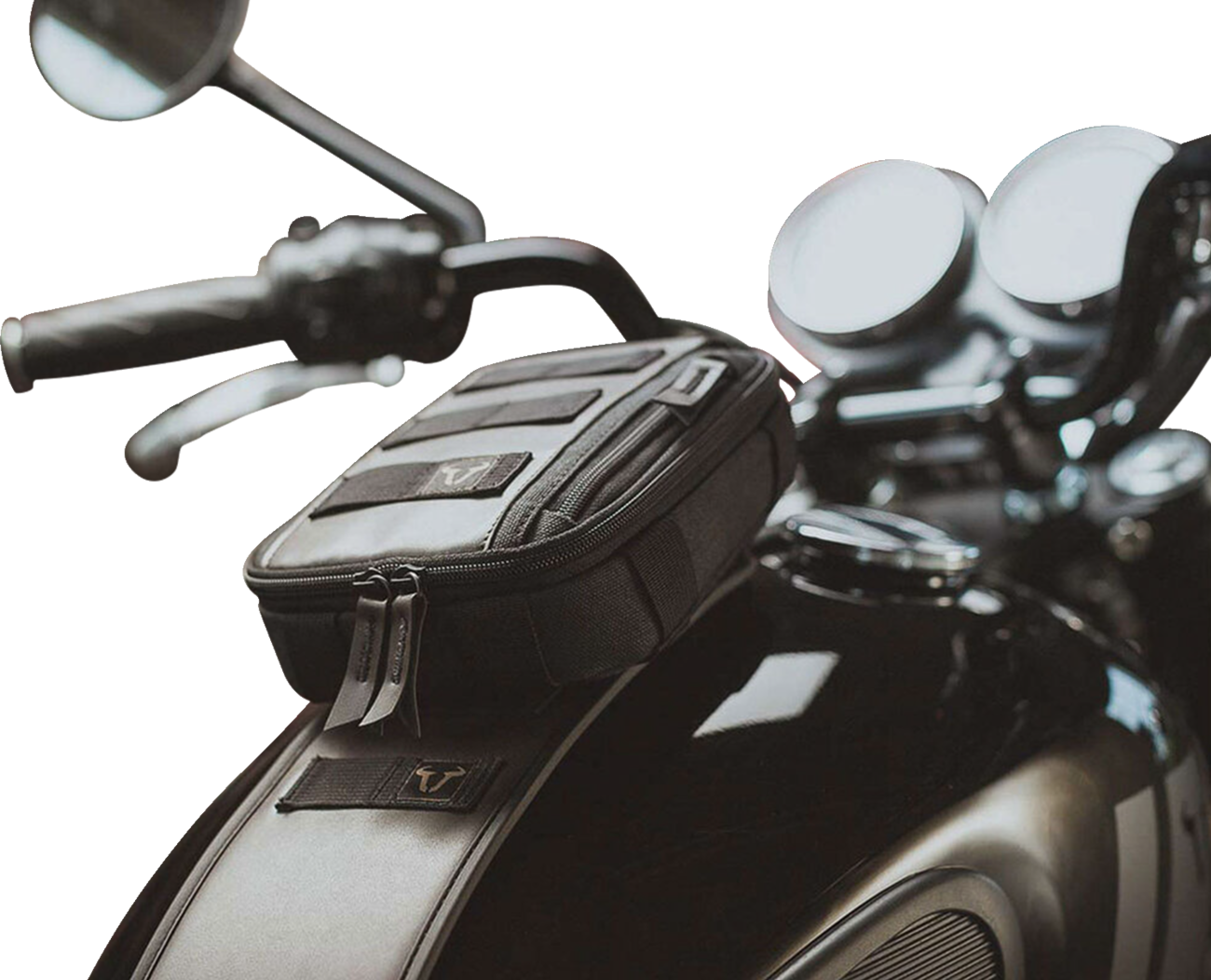 SW-MOTECH - Legend Gear Tank Strap System - with LA3 Smartphone Bag - Triumph - Image 2