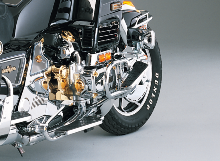 PARTS UNLIMITED - Engine Guard Board - Chrome - GL